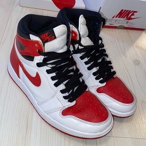 Air jordan 1 retro high of size 5.5
